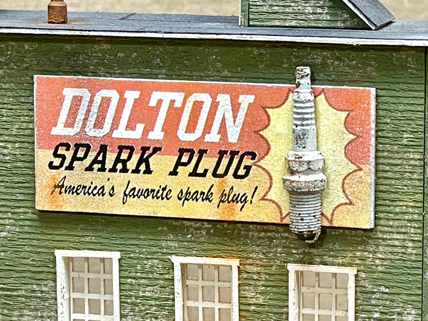 N Scale Dolton Spark Plugs