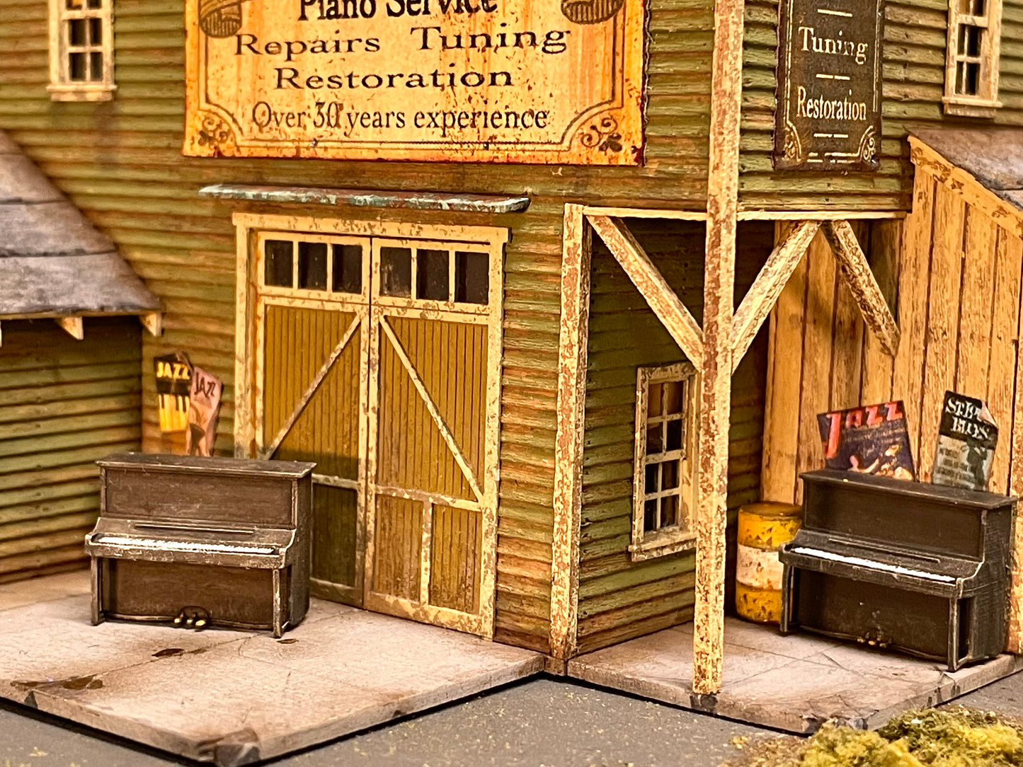 HO Scale- Winkler Piano