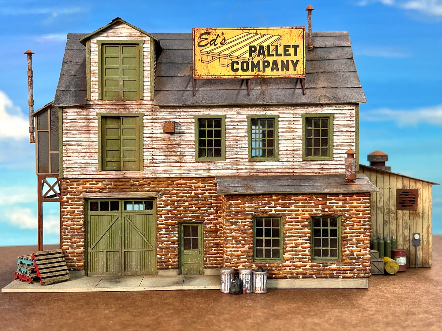 HO Scale Ed's Pallet Company