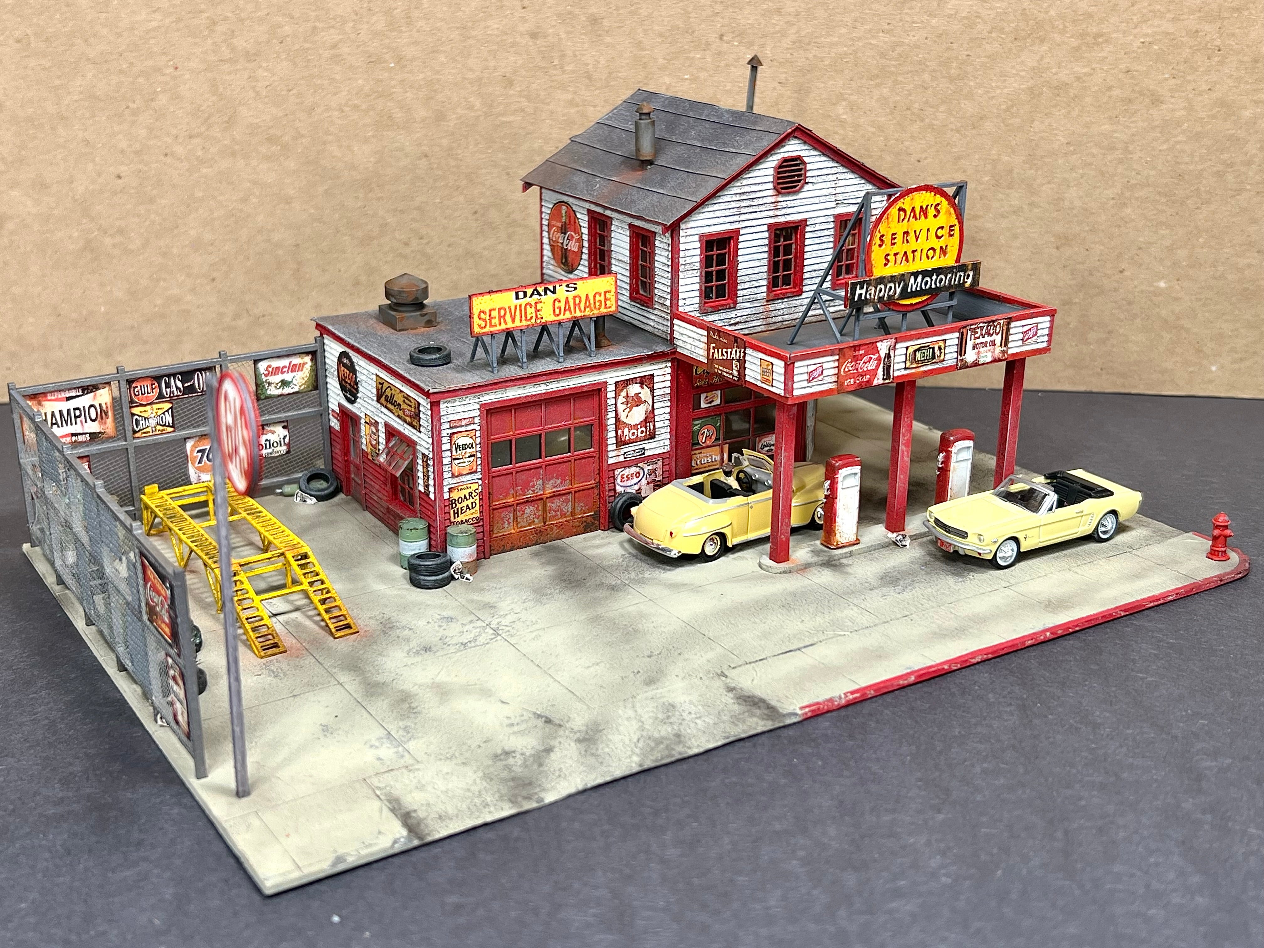 HO Scale: Year 3 Anniversary Kit- Dan's Service Station – Jason