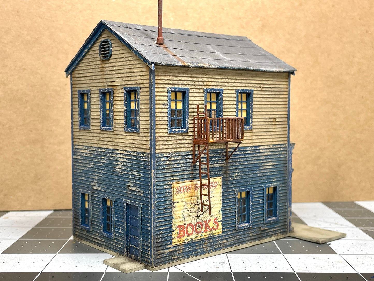 HO Scale MJ's Book Store