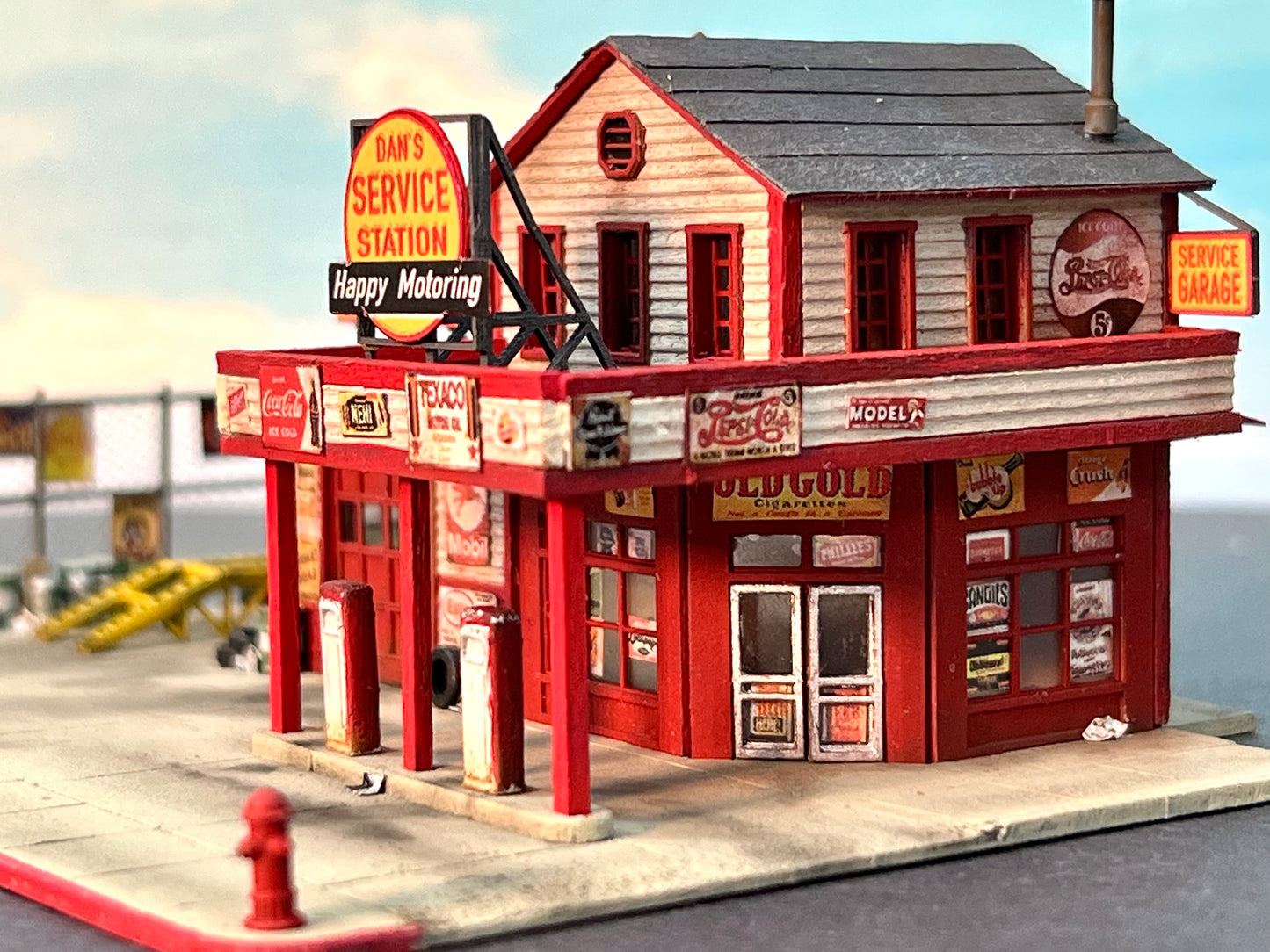 N Scale: Dan's Service Station