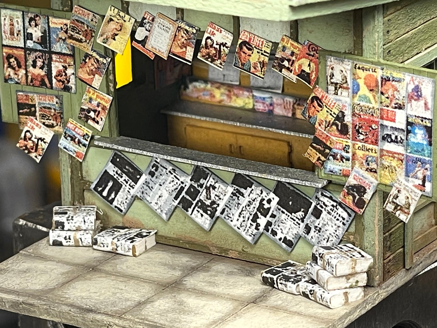 HO Scale NEWS STAND