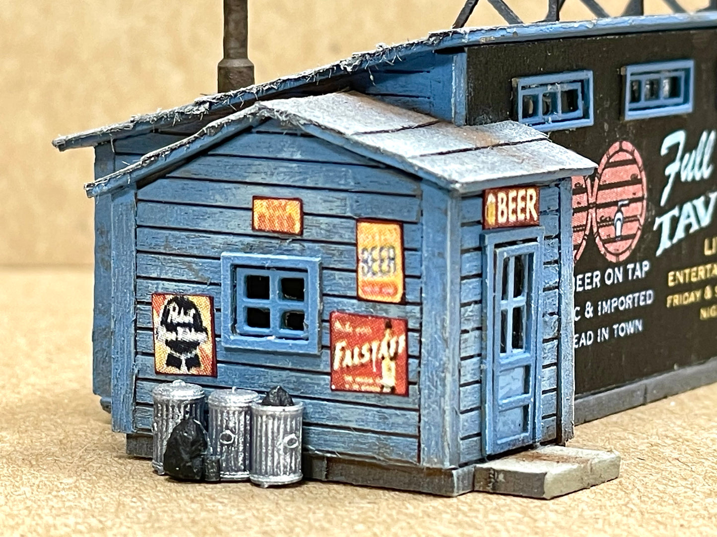 N Scale- Full Moon Tavern