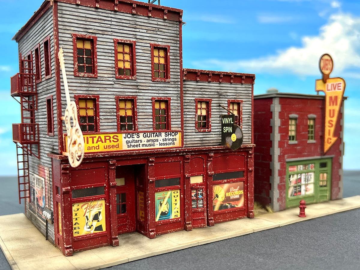 HO Scale: Year 4 Anniversary Kit- Red Music Row