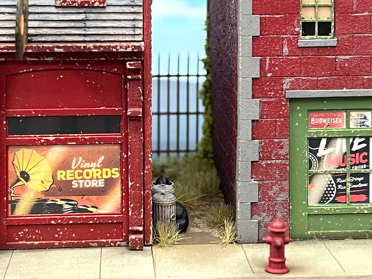 HO Scale: Year 4 Anniversary Kit- Red Music Row