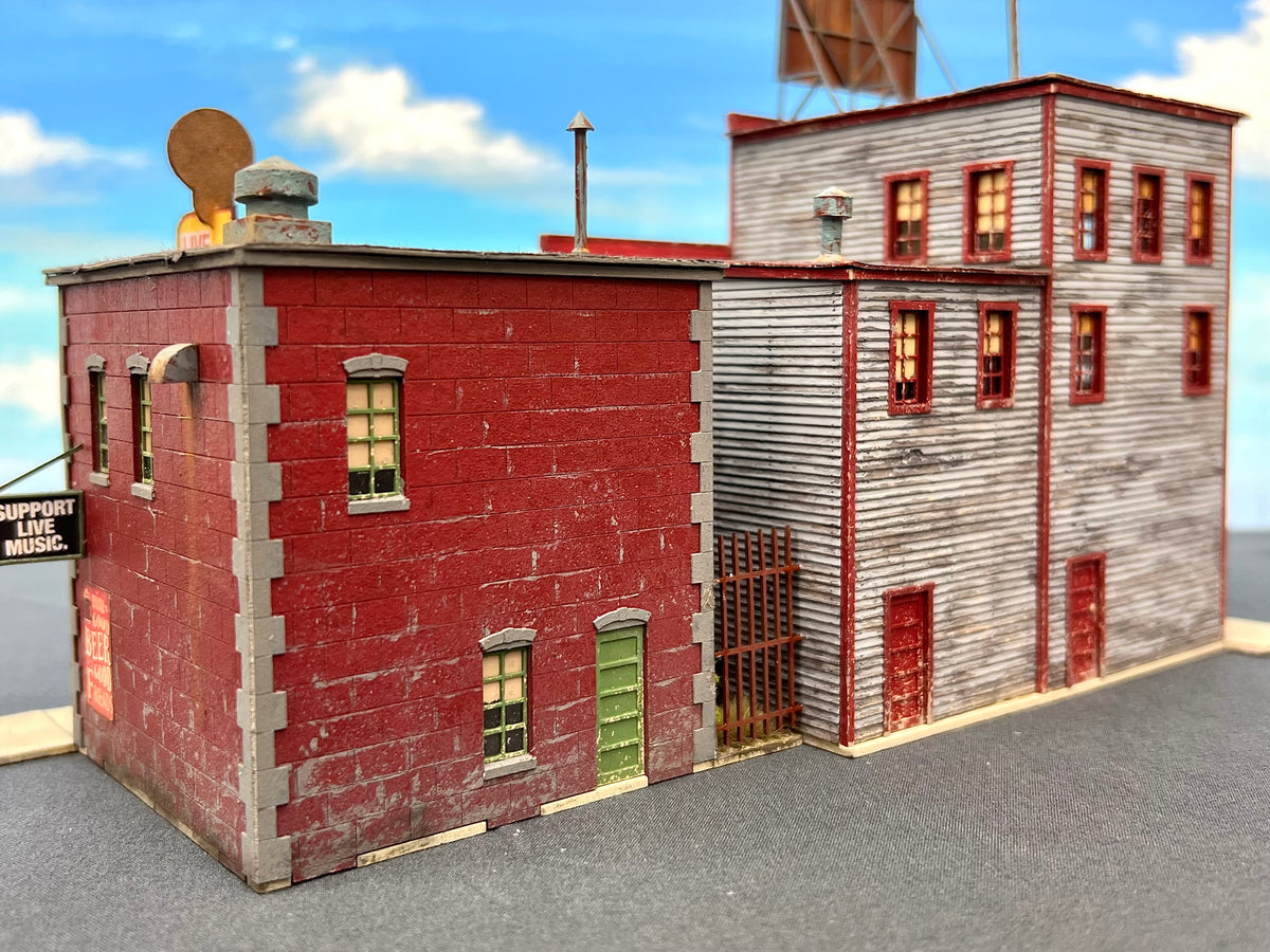 HO Scale: Year 4 Anniversary Kit- Red Music Row